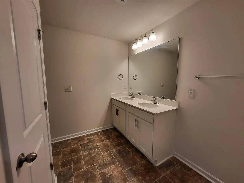 3 BR in Charlotte