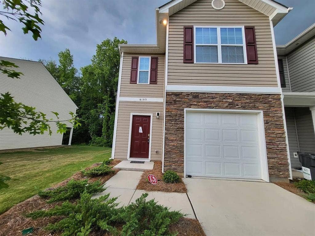 3 BR in Charlotte