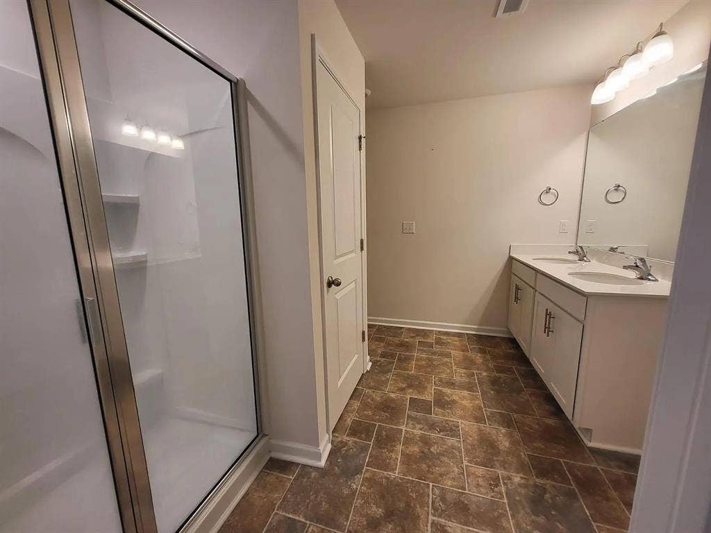 3 BR in Charlotte