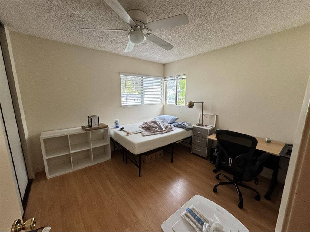 Private room + private bathroom