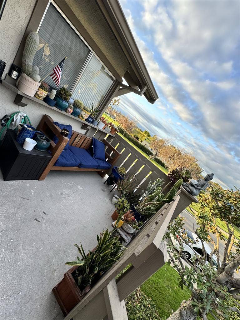 Private room + private bathroom