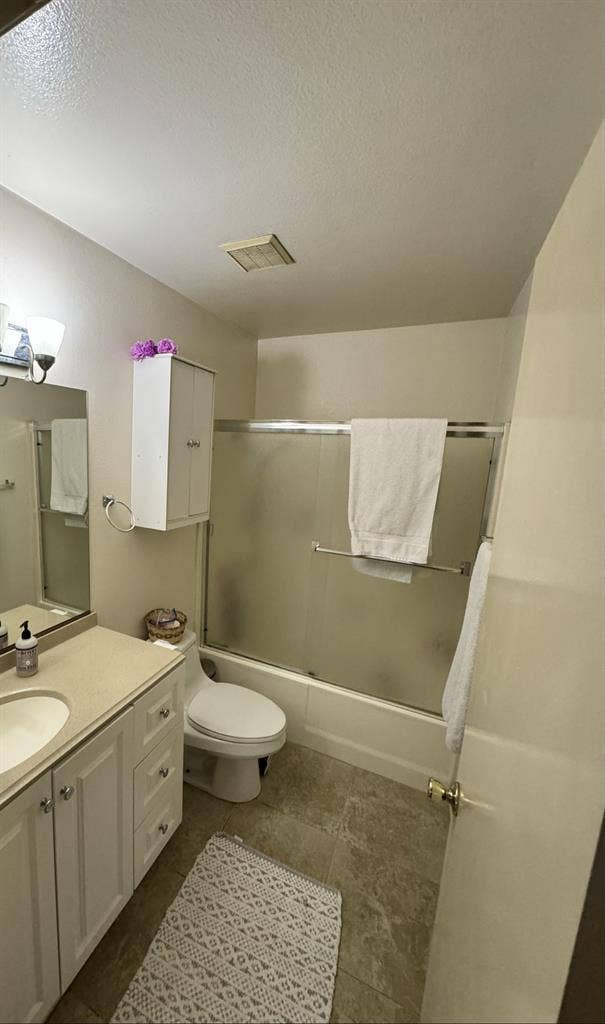 Private room + private bathroom