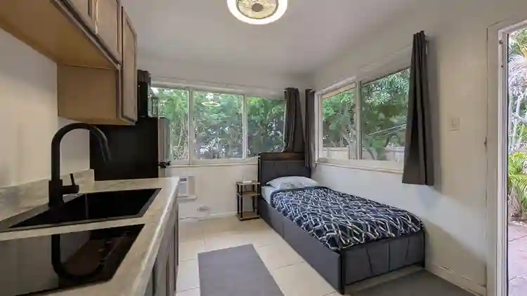 📍 th St, Oakland Park