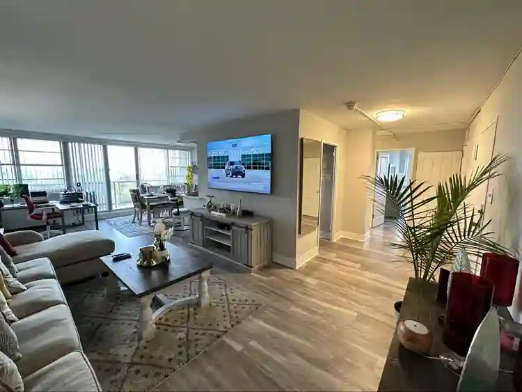 Room for Rent in Chestnut Hill