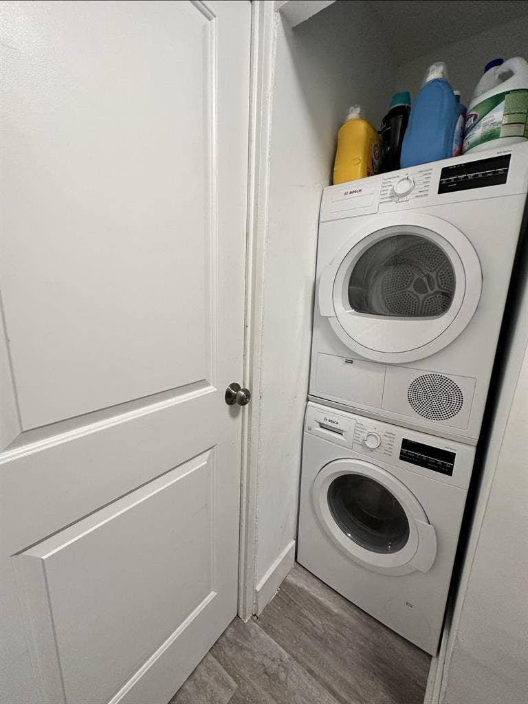 Room for Rent  in Chestnut Hill