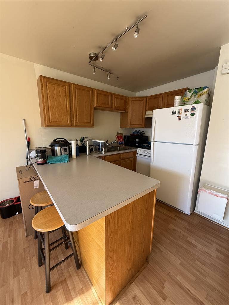 Fully furnished  Bath apt