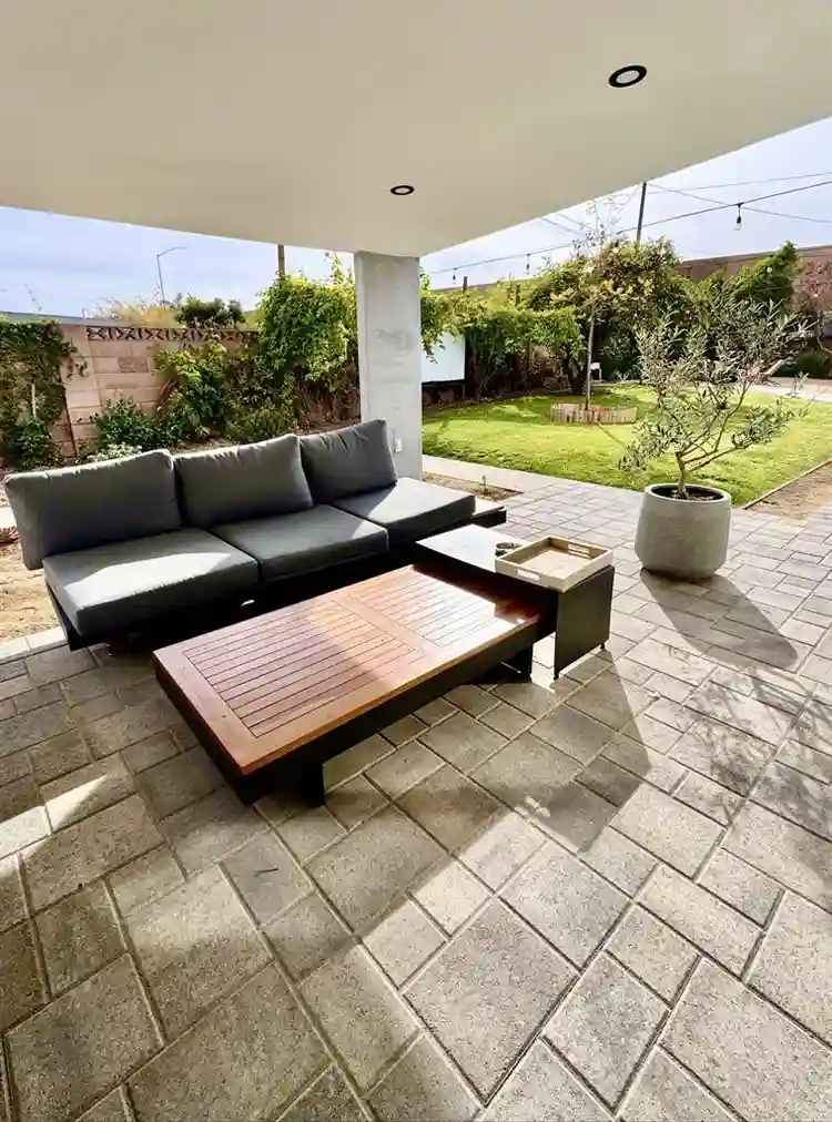 Room, private bathroom, furnished