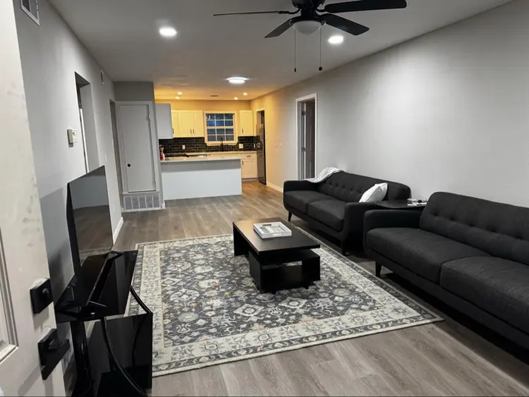 Rooms available for rent.