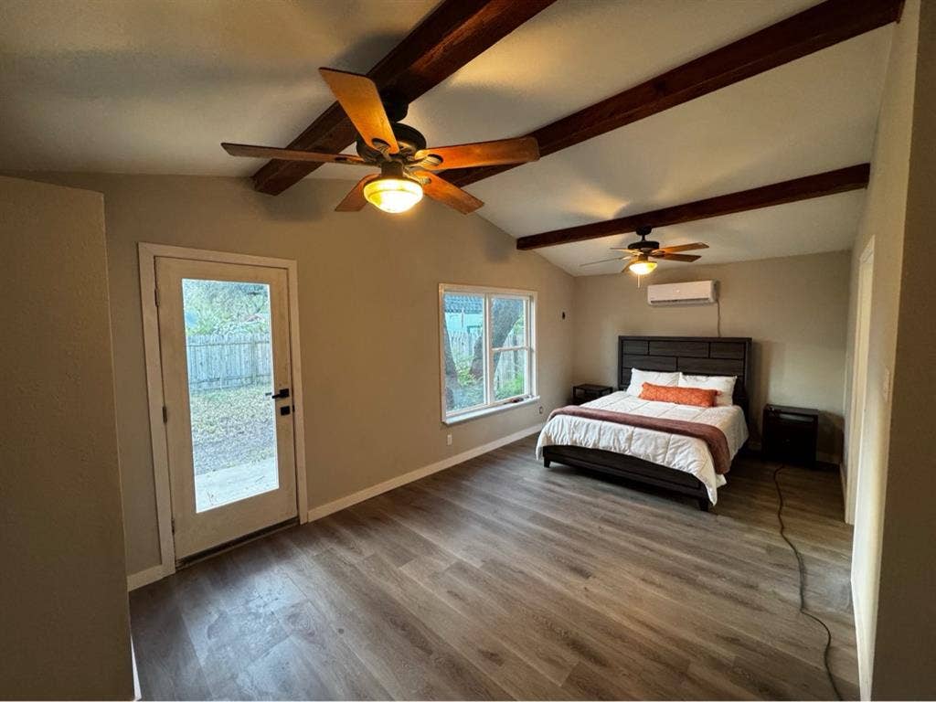 Rooms available for rent.