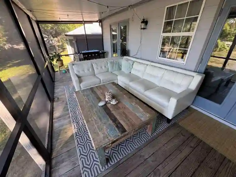 King size bedroom for rent.