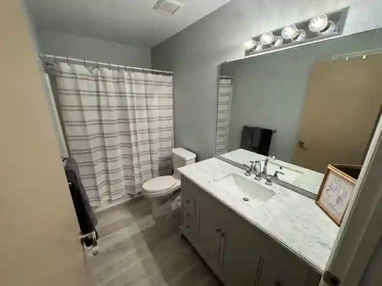 King size bedroom for rent.