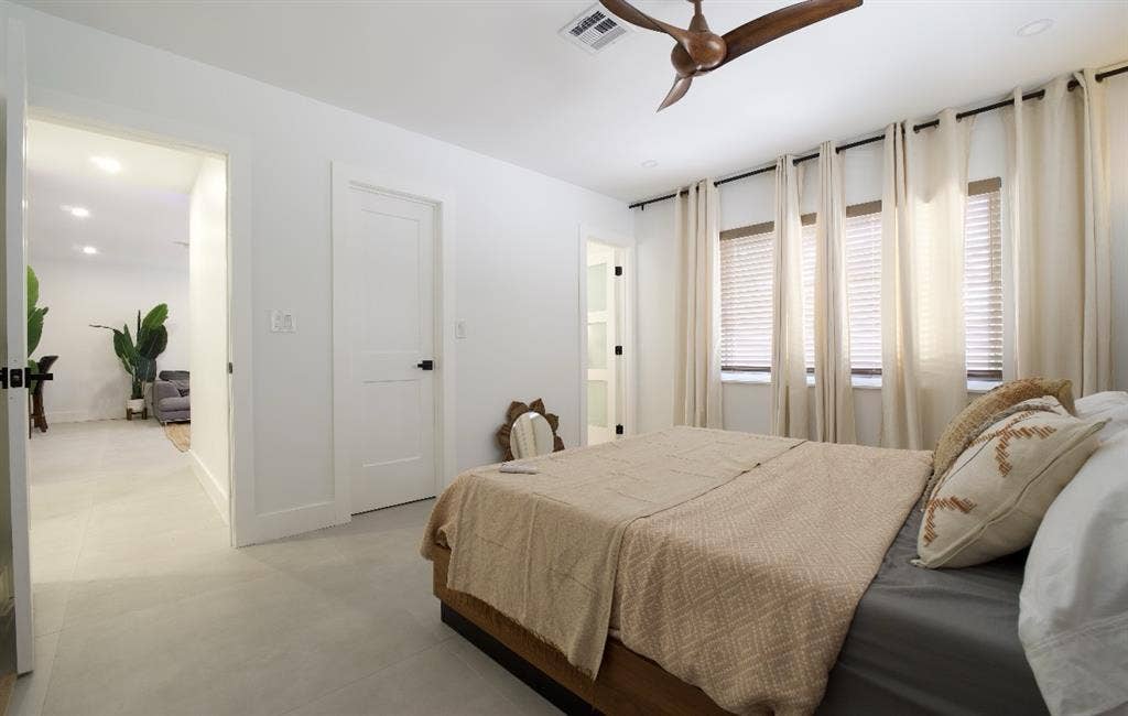 Modern luxury Waterfront