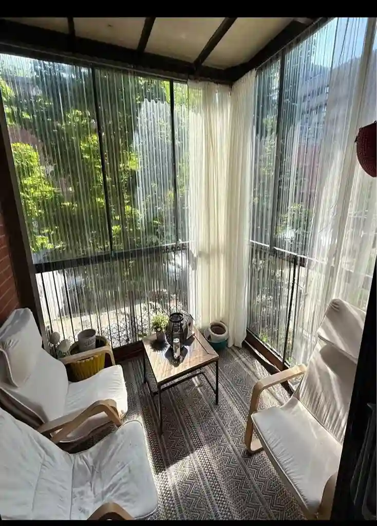 Master bedroom + walk in