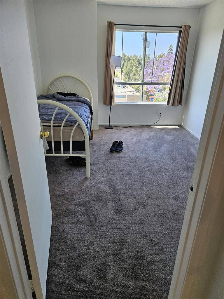 bath furnished condo