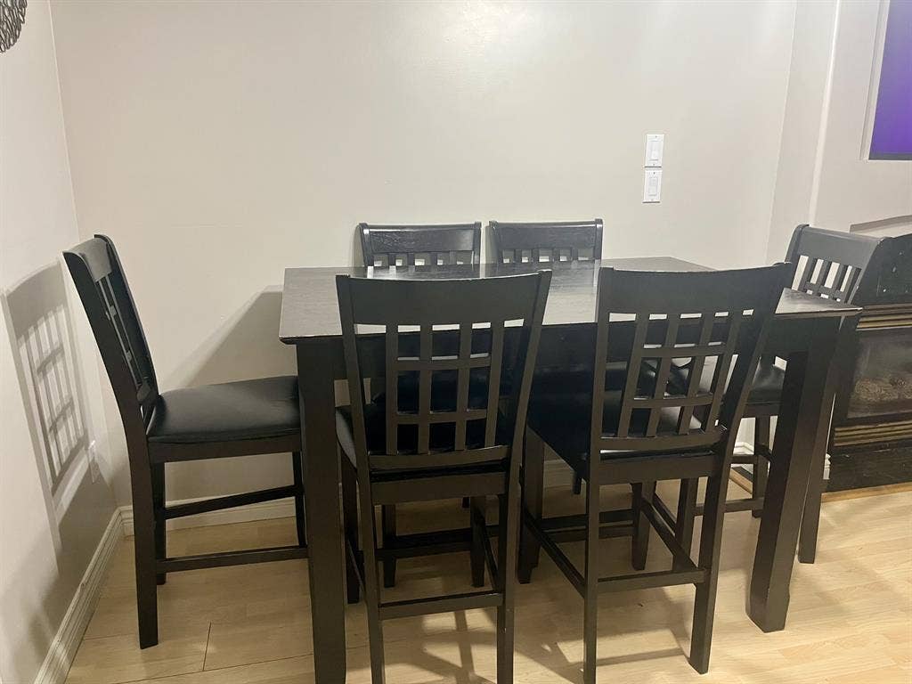 Large master bedroom w/bathroom!