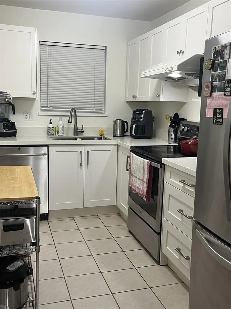 Large master bedroom w/bathroom!