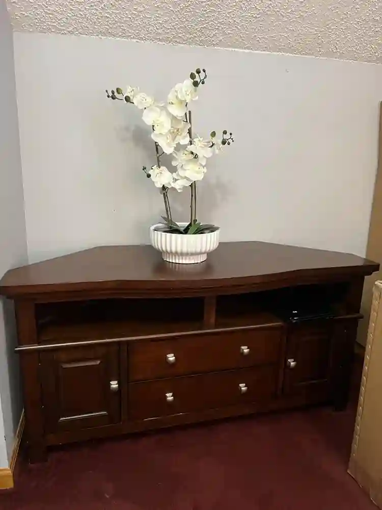 Nice and clean room in Danbury.