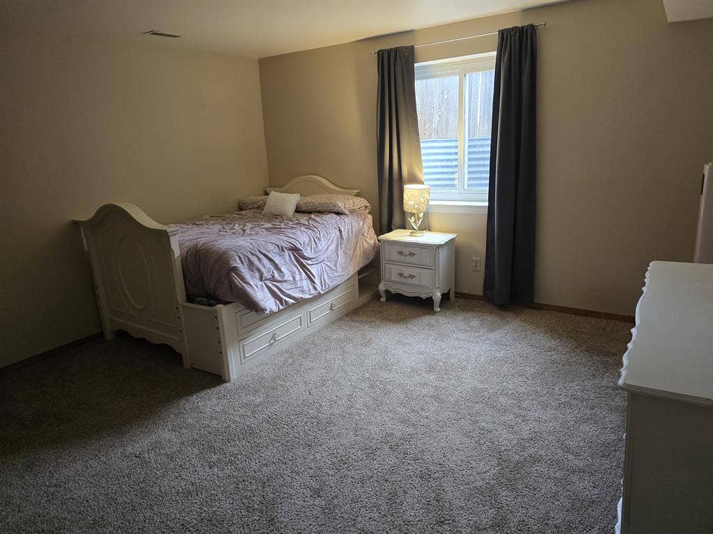 Seeking Female Roommate