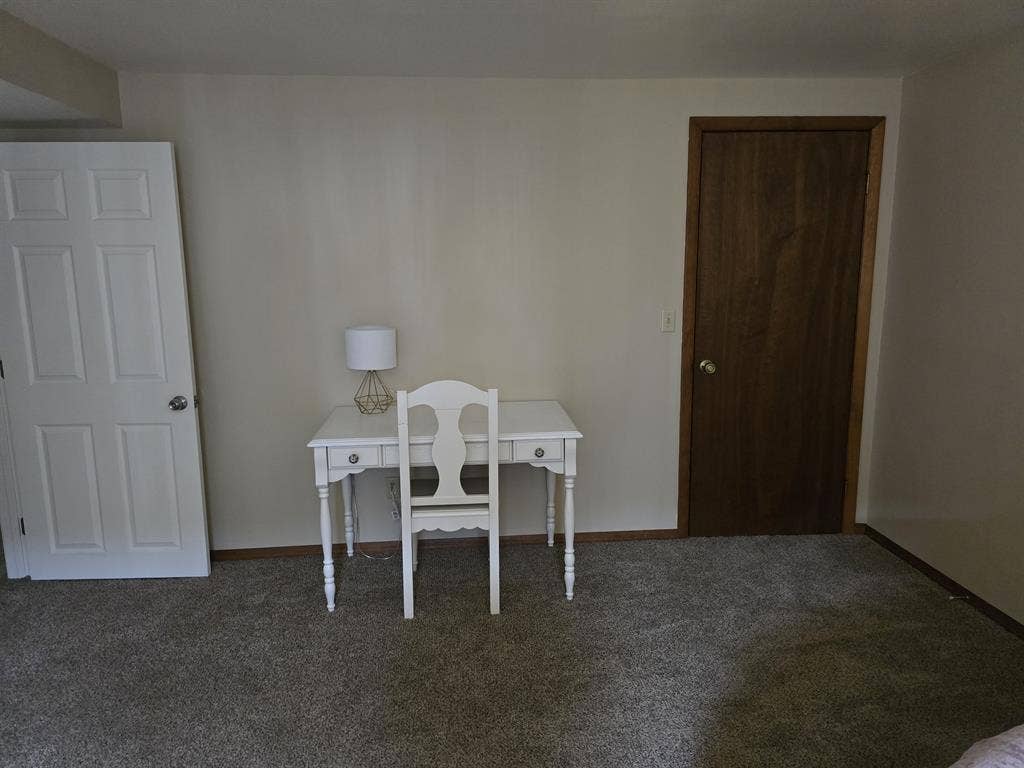 Seeking Female Roommate