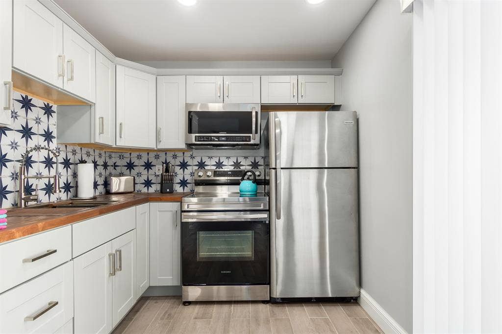 Furnished Room in Nice Home!