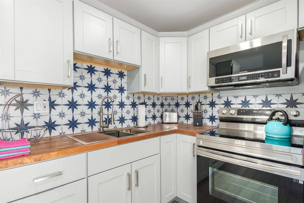 Furnished Room in Nice Home!