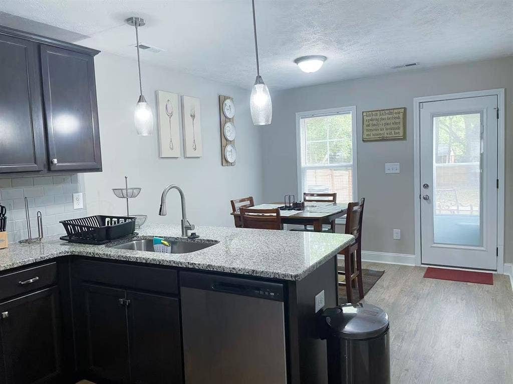 Room near Ft. Bragg & CFV Hospital