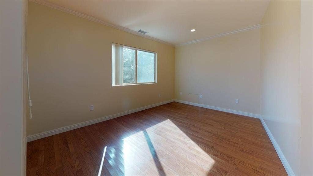 1 BR in Los Angeles