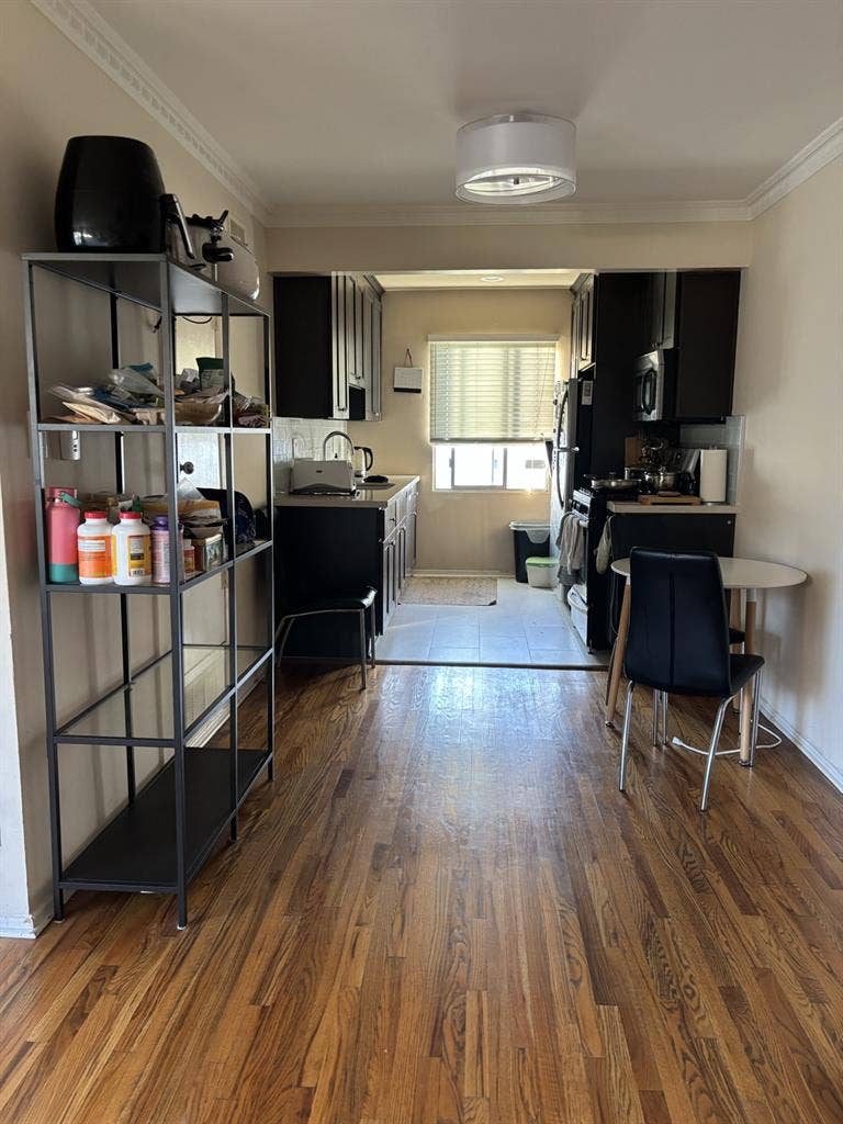 LOOKING FOR ROOMMATE PALMS, LA