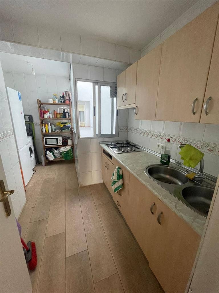 Buscamos compañera de piso