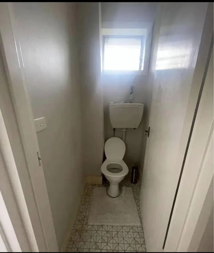 Room for Rent (Girls only)