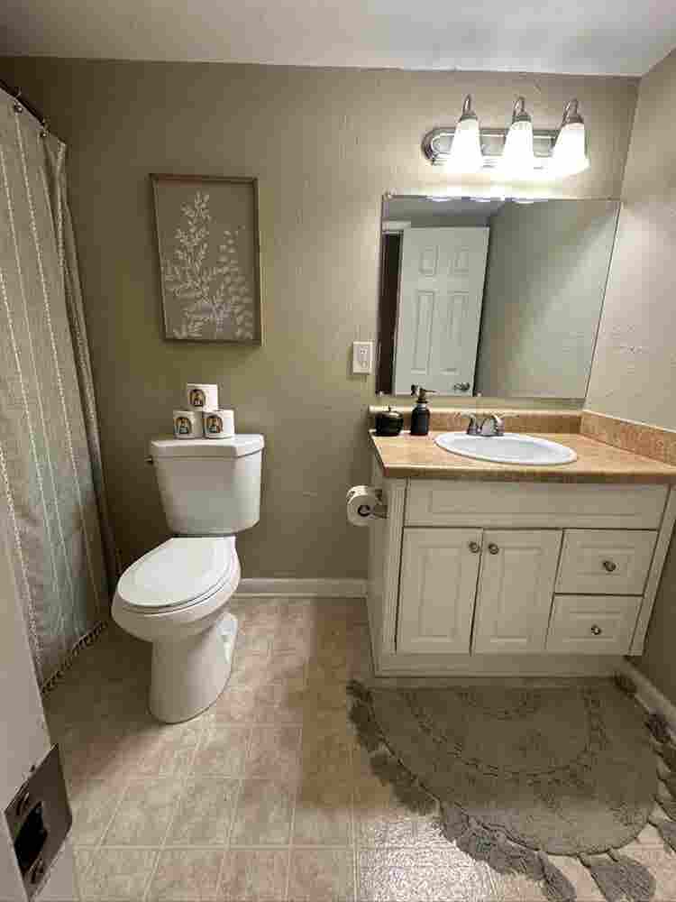 Furnished unit available in Dec.