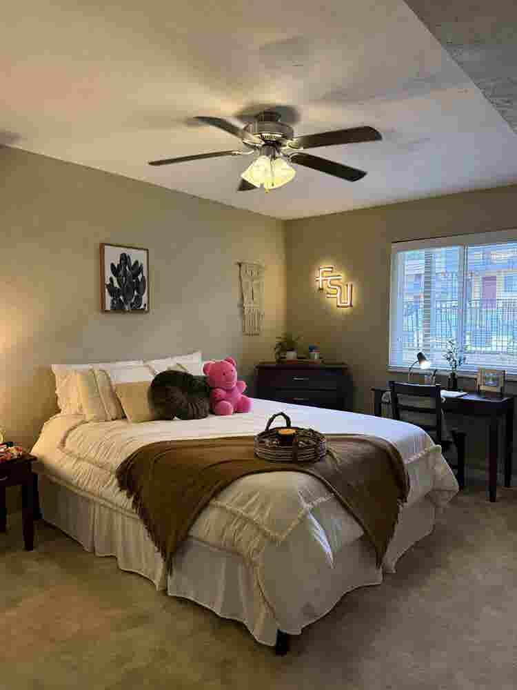 Furnished unit available in Dec.