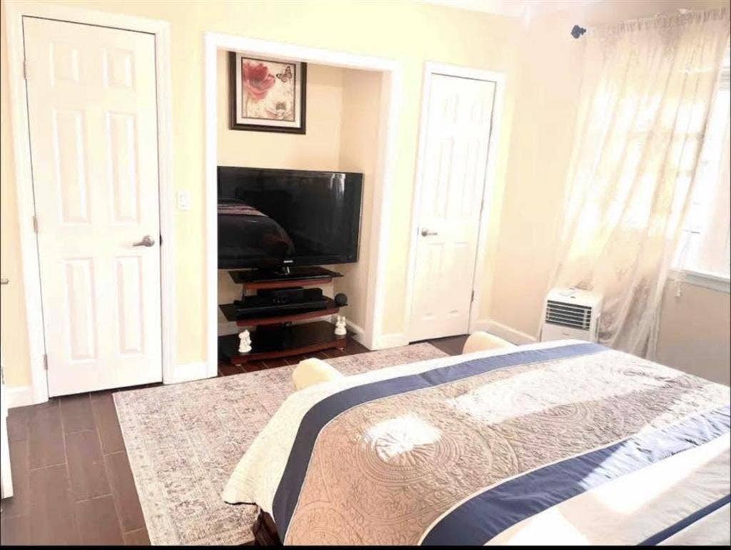 Fully Furnished Bedroom for Rent
