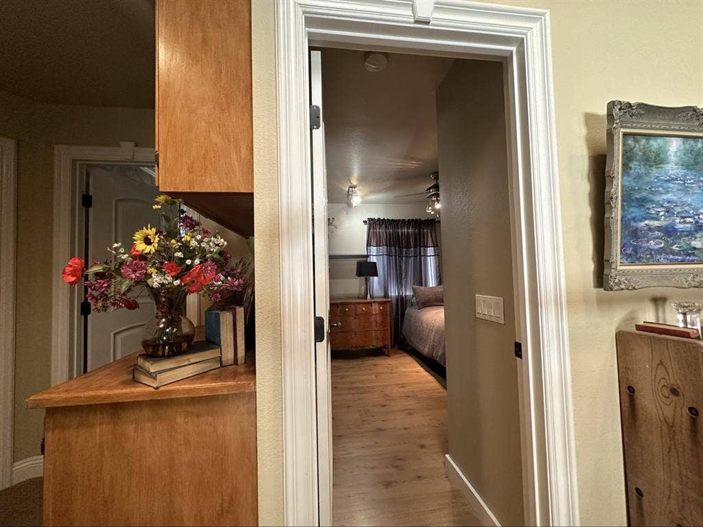 Safe, clean quiet smoke free Room