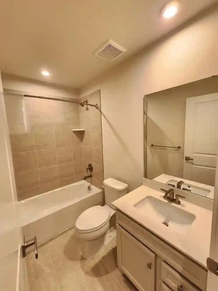 Room for rent in Montgomery village