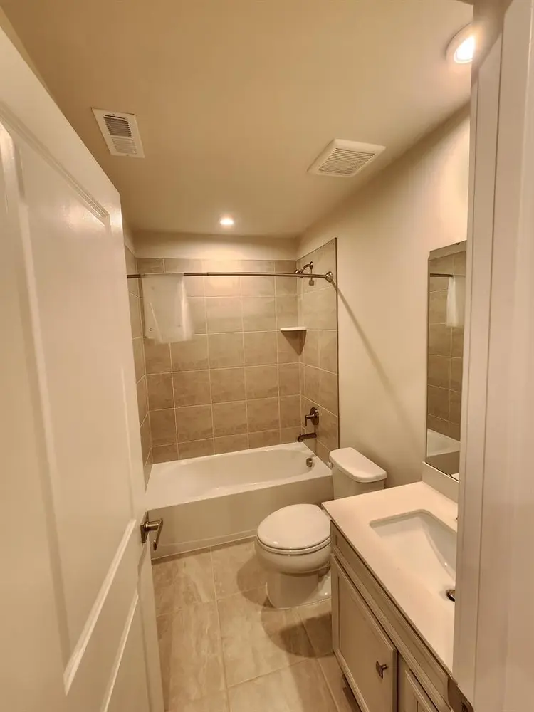 Room for rent in Montgomery village