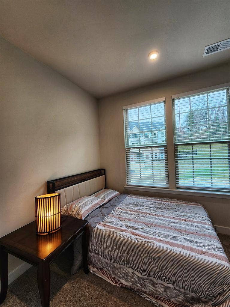 Room for rent in Montgomery village