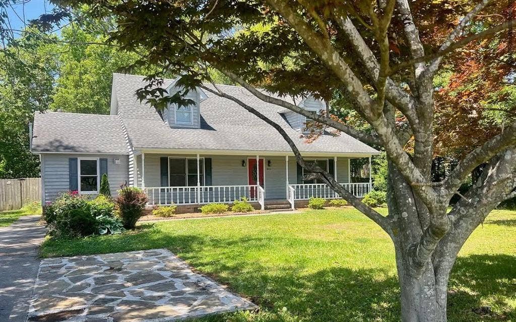 Room Available for Sublease ASAP