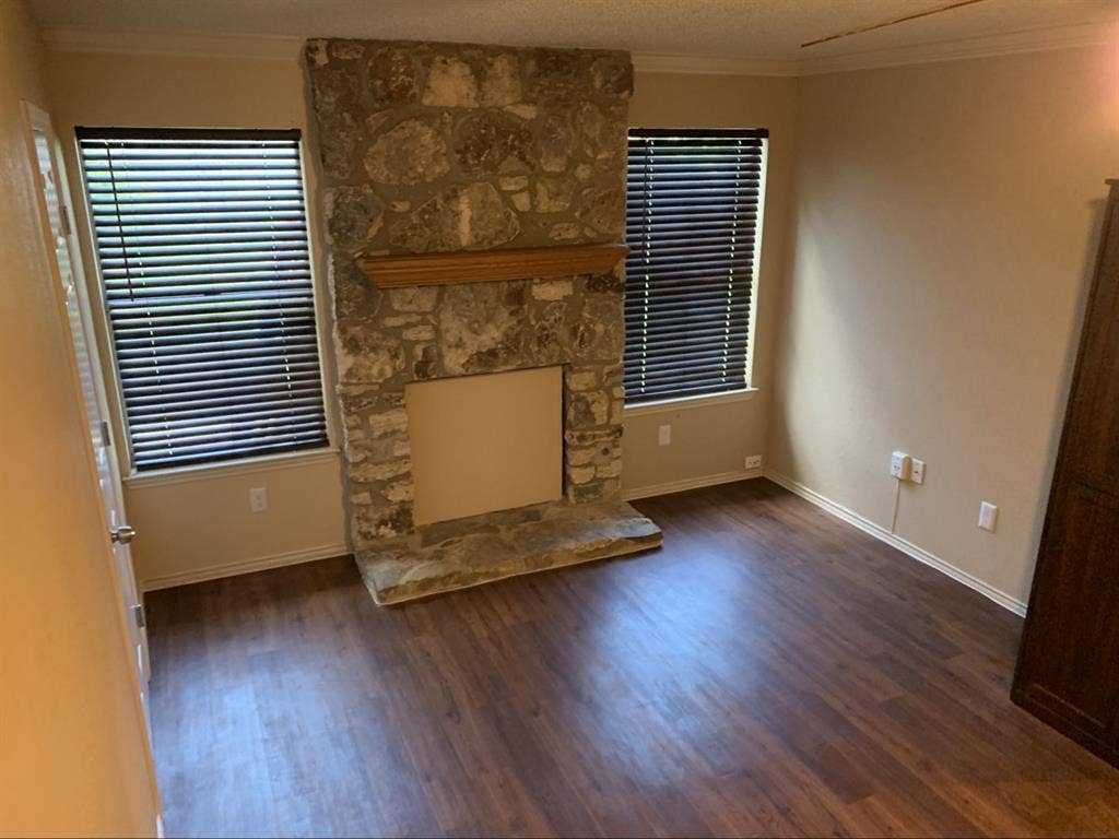 Bedroom with all bills included