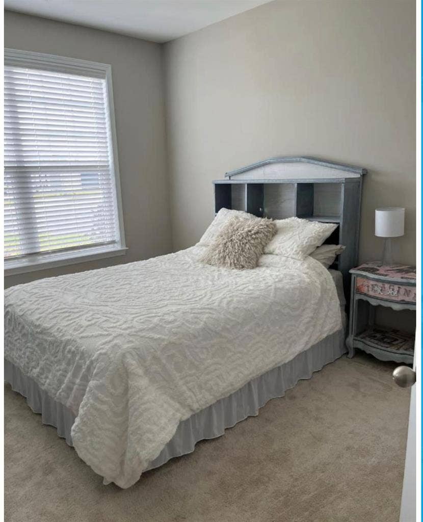 Room with private bath in Surfside