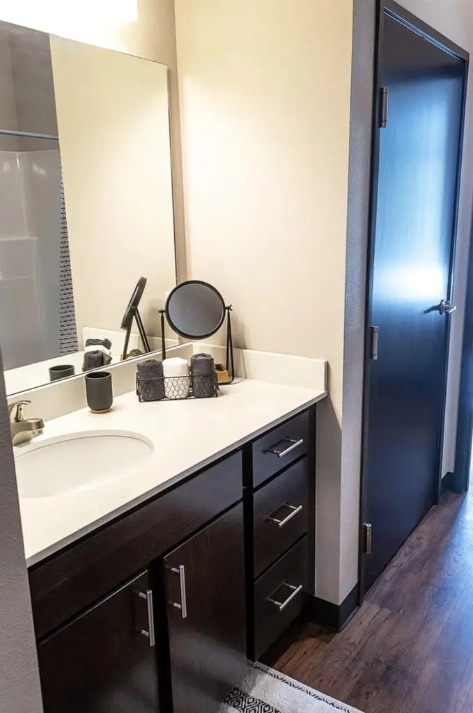 Sublease – Bath Apartment