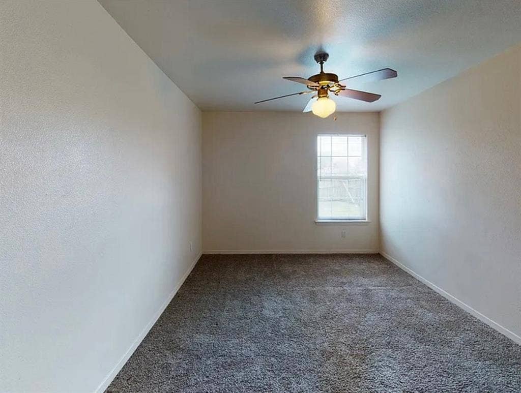 Duplex Sublease Available Decemberr