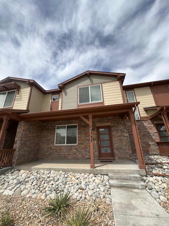 1 Bedroom w/ Private Bathroom Avail