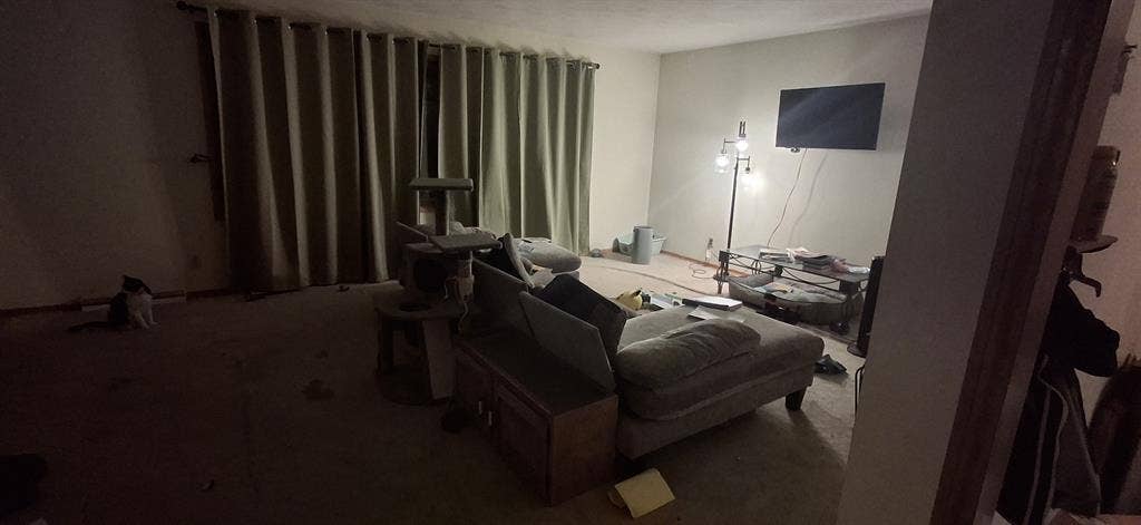 bath, room available