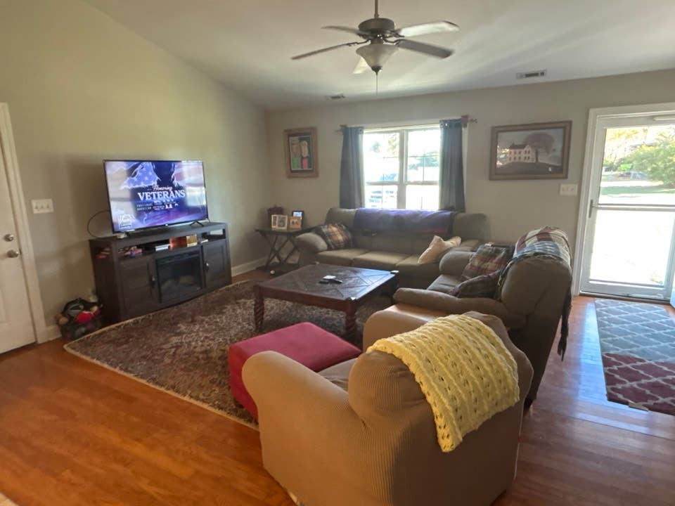 Looking for a roommate