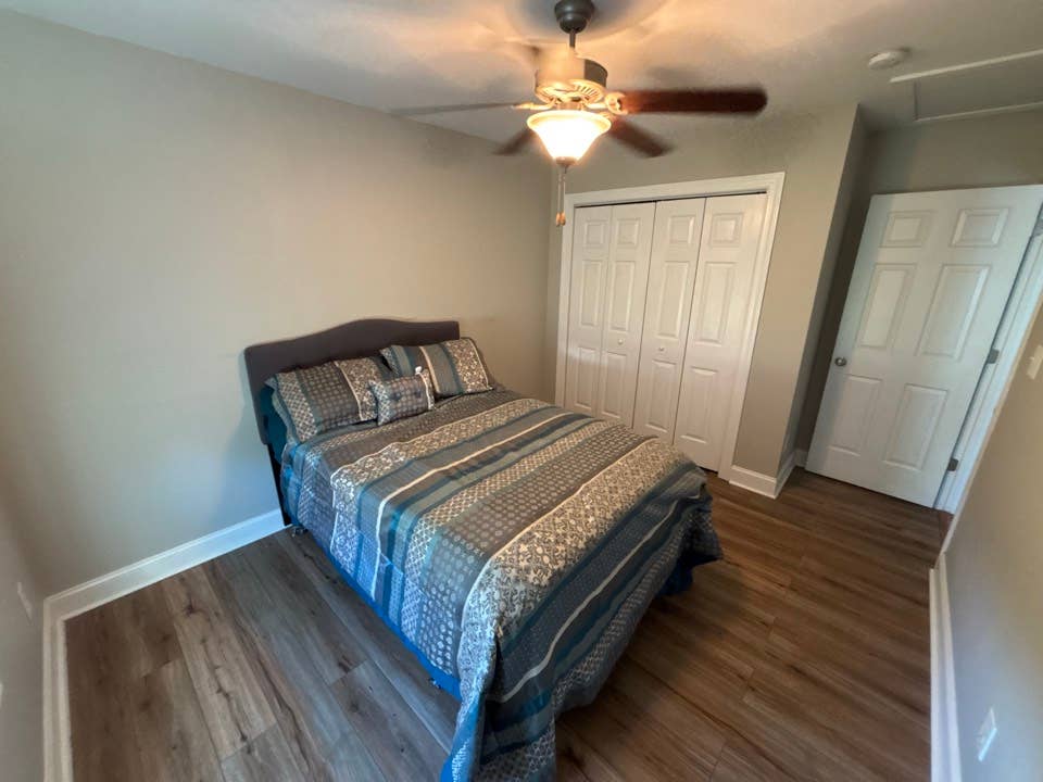 Looking for a roommate