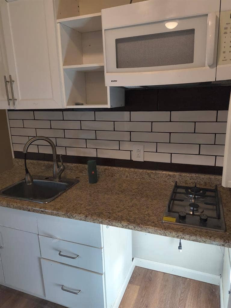 Large Room/Private Bath & Kitchen