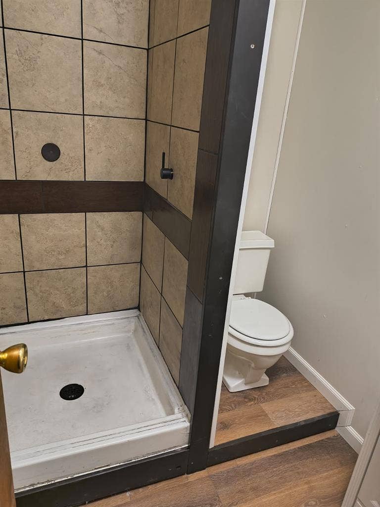 Large Room/Private Bath & Kitchen