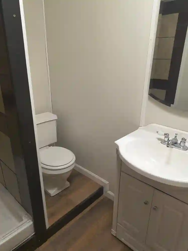 Large Room/Private Bath & Kitchen