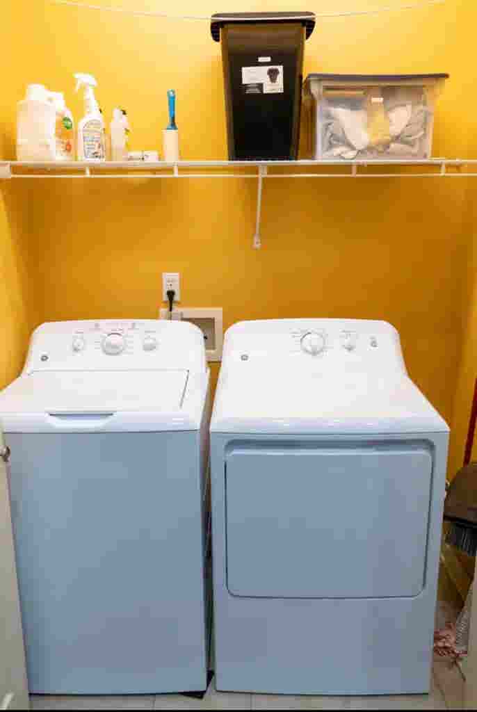 Beautiful Bath Downtown Hendo